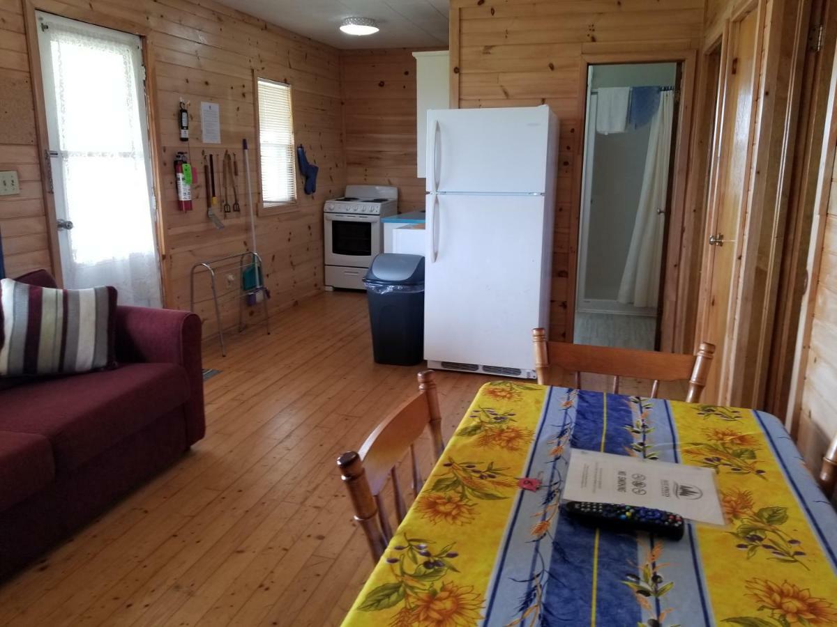 Blue Spruces Cottages Hampton Zewnętrze zdjęcie